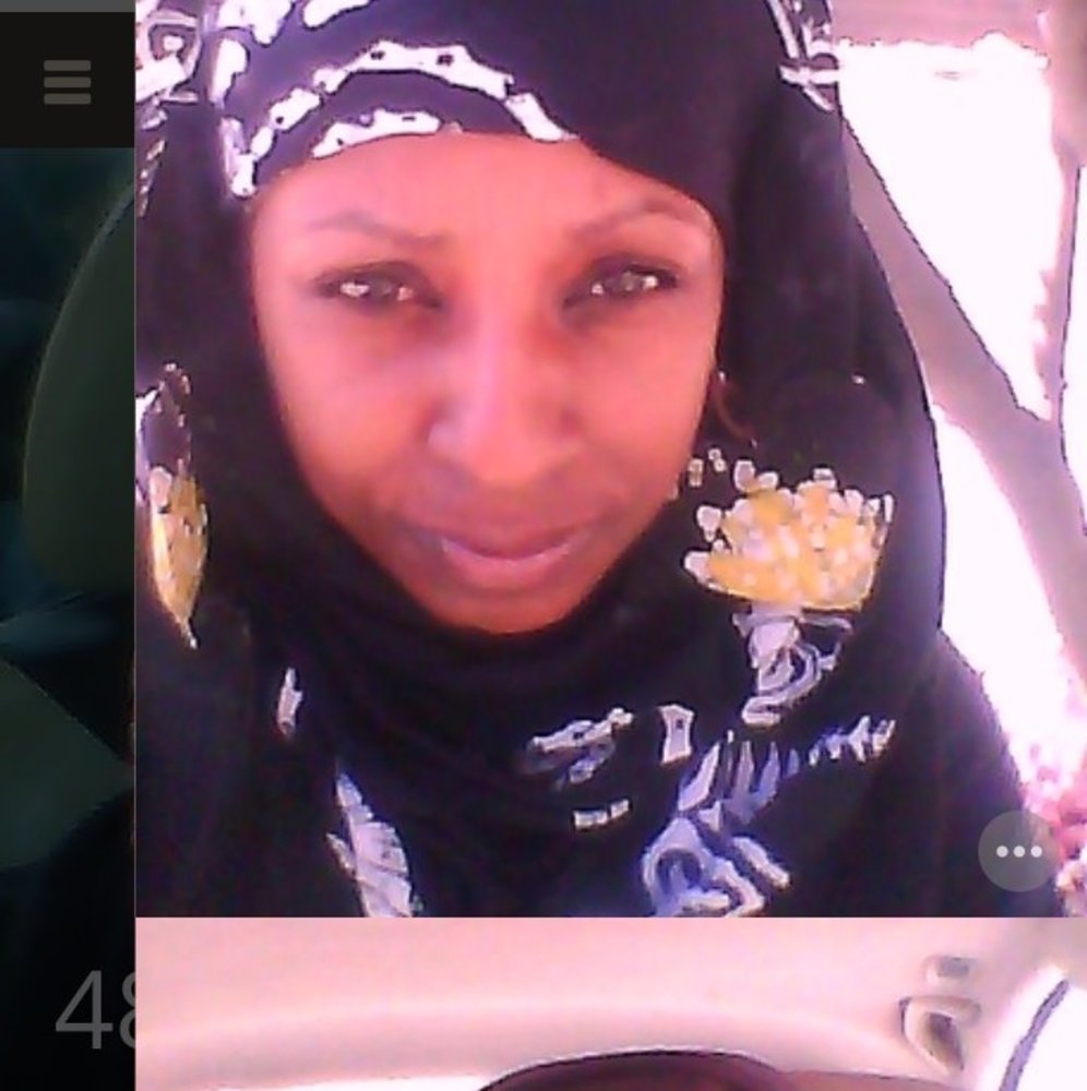 Meet your Posher, Theresia